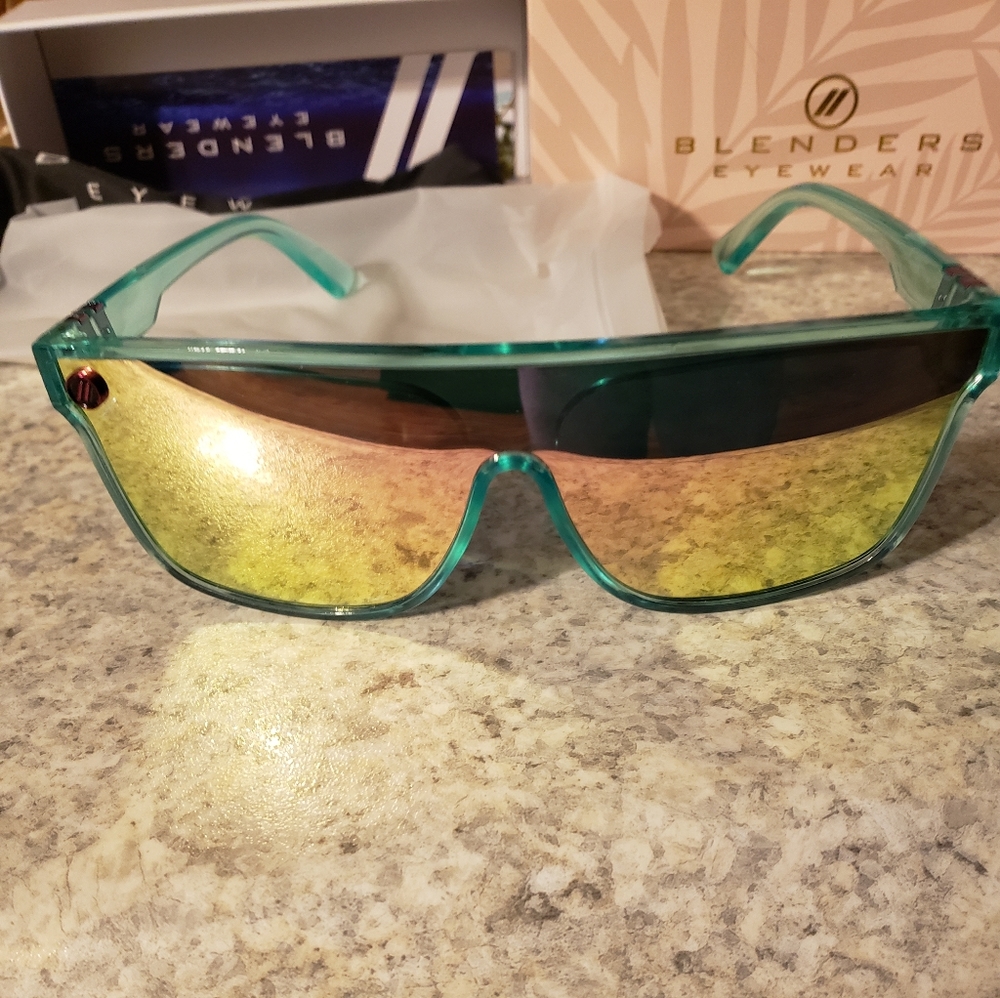 Blenders Eyewear Sunglasses